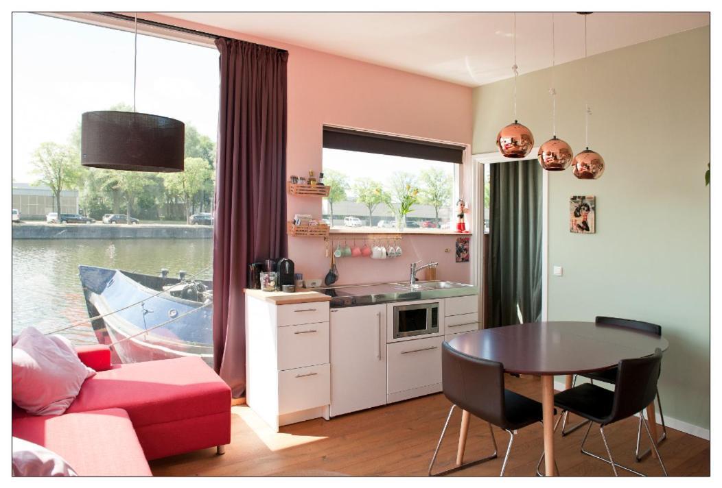Private Guesthouse Bnb The Waterhouse Houseboat Amesterdão Exterior foto